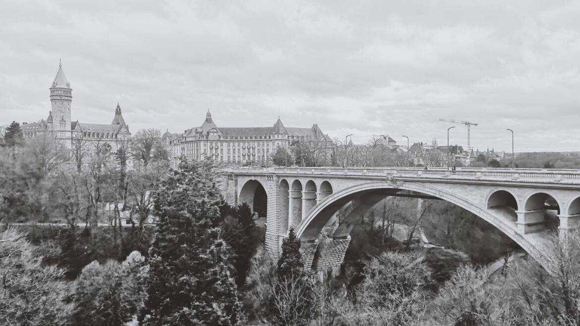 Lost in Luxembourg e Mani Invisibili Parte Terza